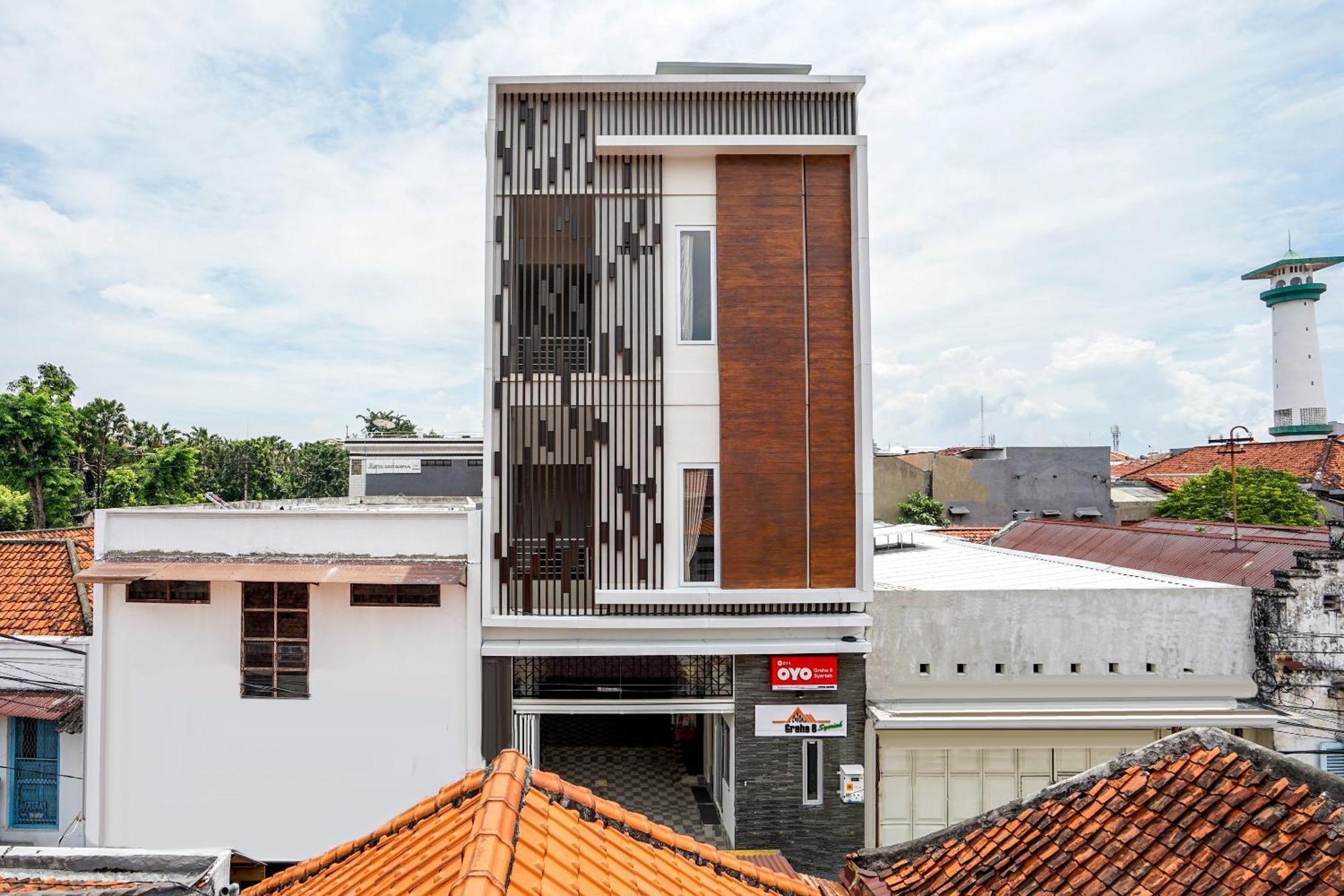 Super Oyo Capital O 614 Graha 8 Syariah Hotel Surabaya Luaran gambar