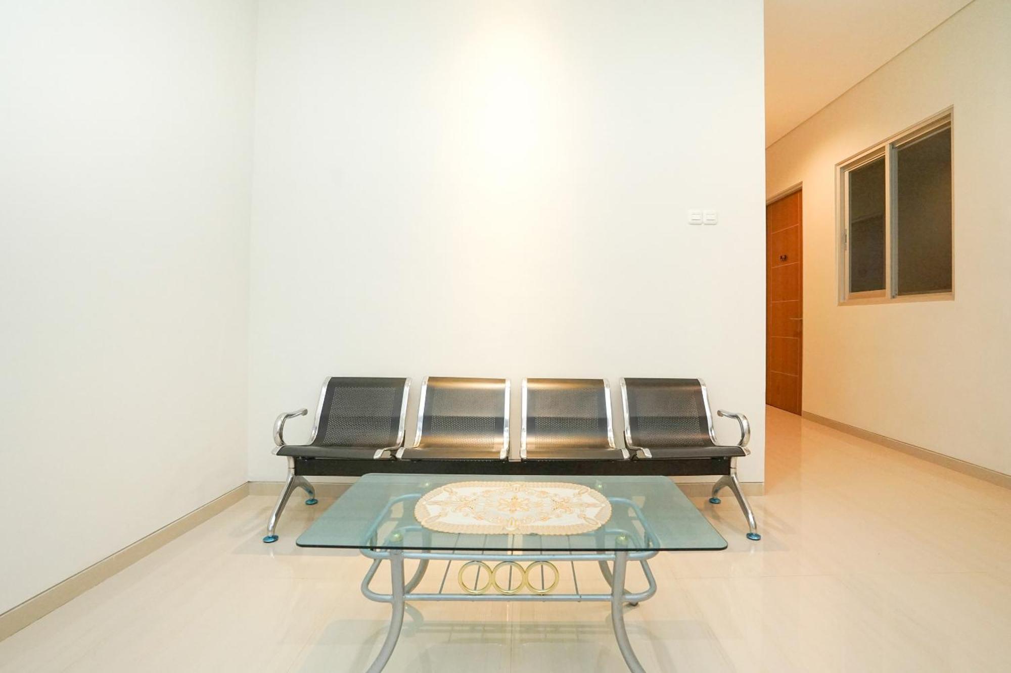 Super Oyo Capital O 614 Graha 8 Syariah Hotel Surabaya Luaran gambar